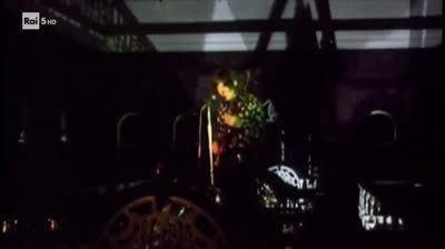 pink floyd behind the wall 2011