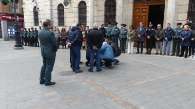 MINUTO DE SILENCIO EN TERUEL EN APOYO A LA GUARDIA CIVIL